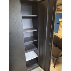 Zwarte 2 deurs archiefkast